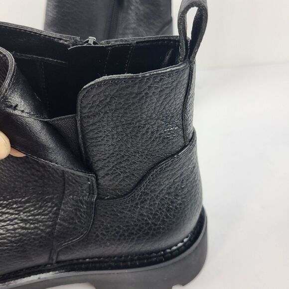 Nordstrom Miller 2 Pebbled Leather Water Resistant Zip Ankle Boots Size 7M - Picture 3 of 11